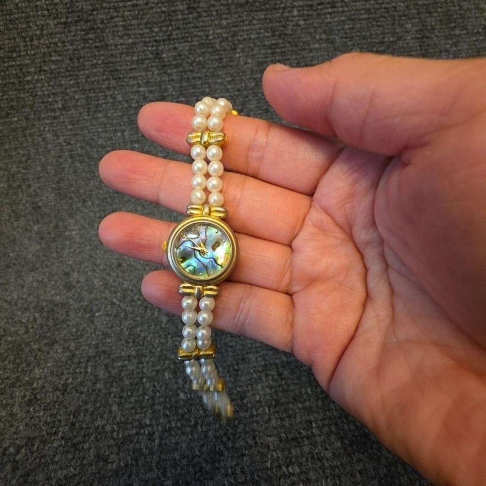 Sarah‎ Coventry Womens Dress Watch Abalone Dial Pearl Bracelet Gold Tone Quartz